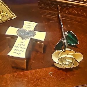 Cross ✝️ & FLOWER